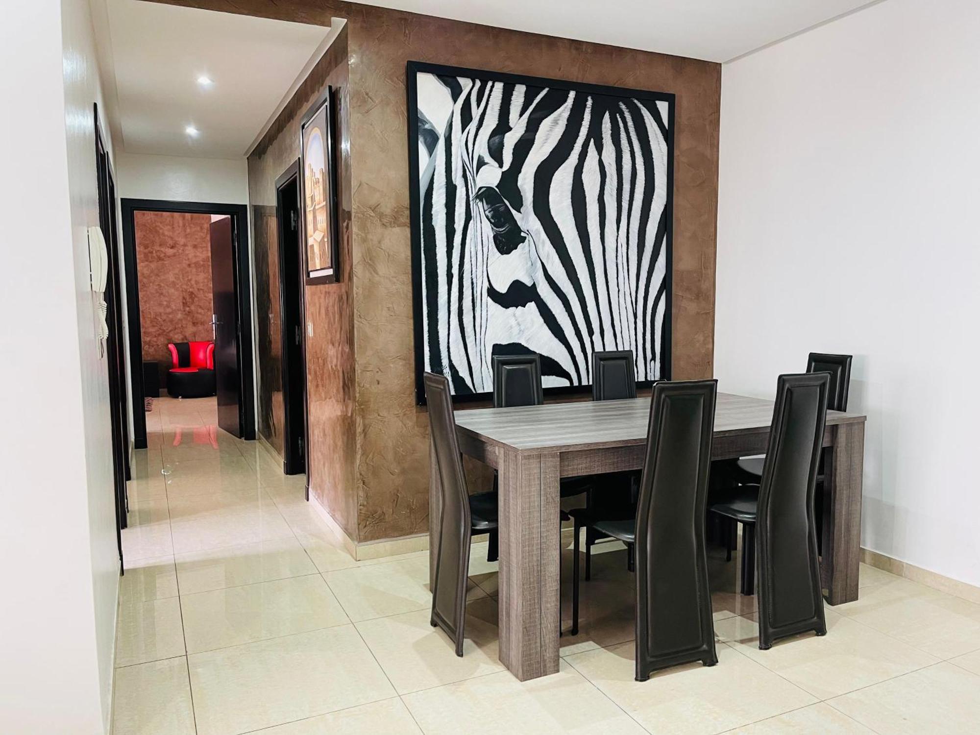 إسلان بمسبح Apartment